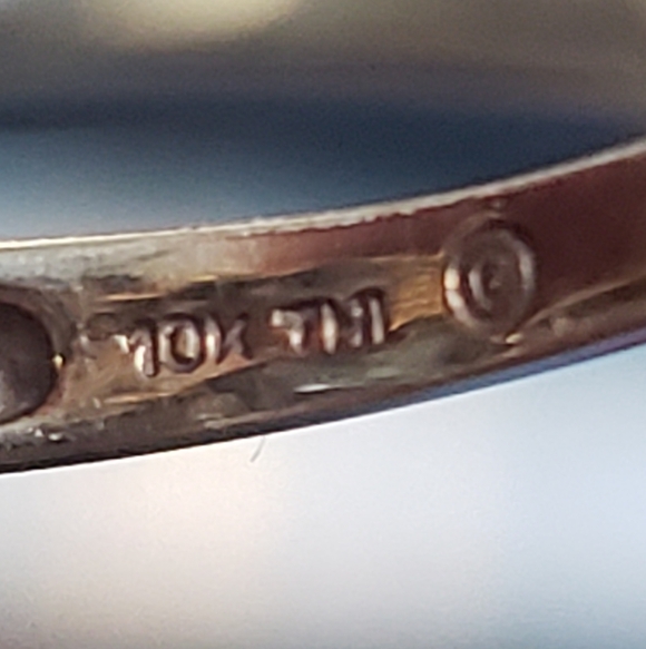 10K Cushion Cut Blue Topaz with Aquamarine Baguettes Ring - Picture 5 of 6